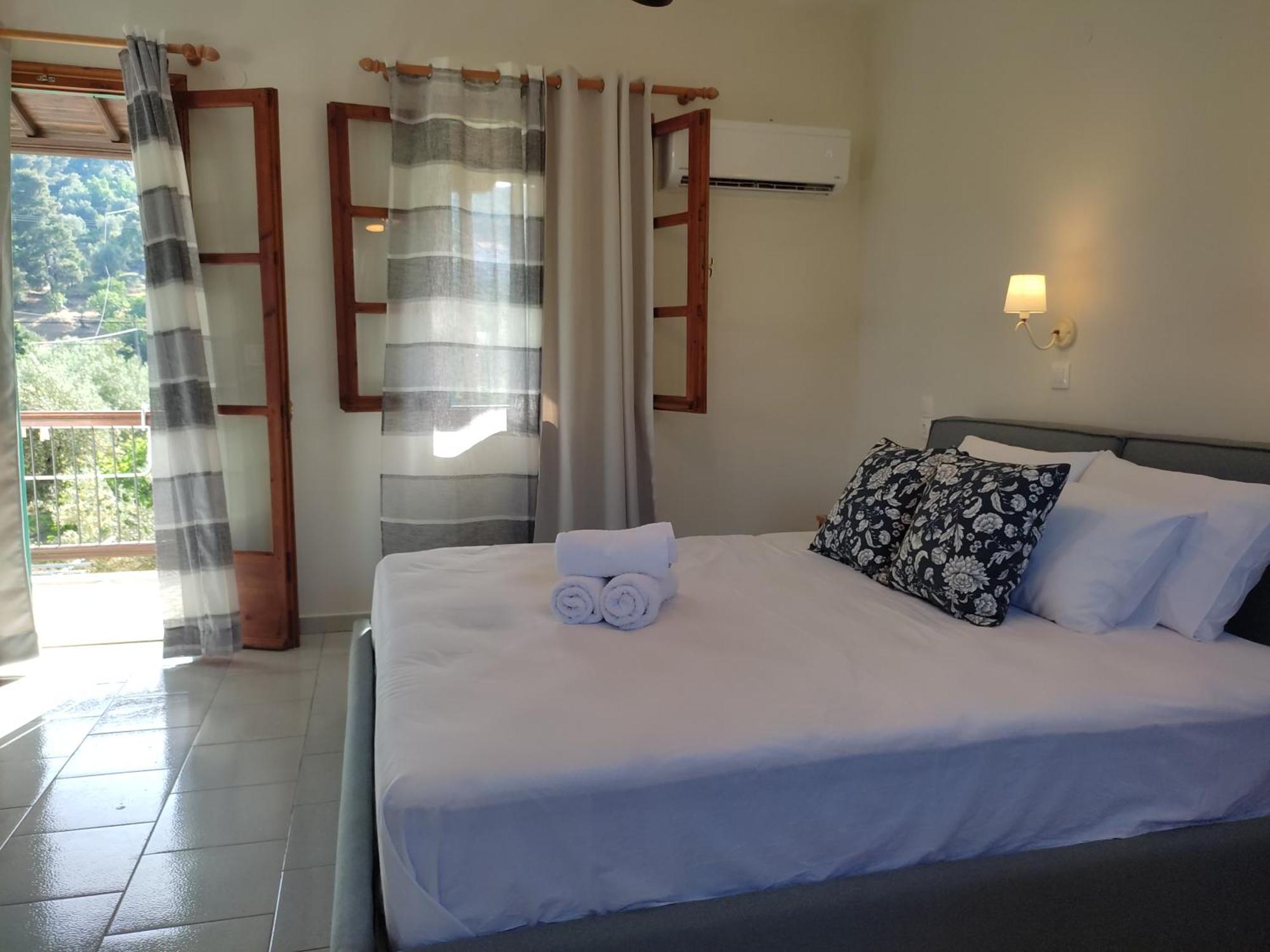 Dafnes Hotel Skopelos Eksteriør billede